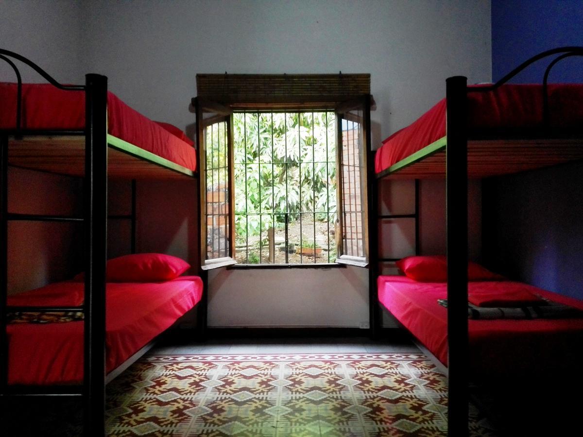 Raiz Hostel Медельин Экстерьер фото
